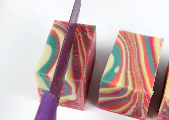 Swirled Orchid Cold Process Soap Tutorial - Soap Queen