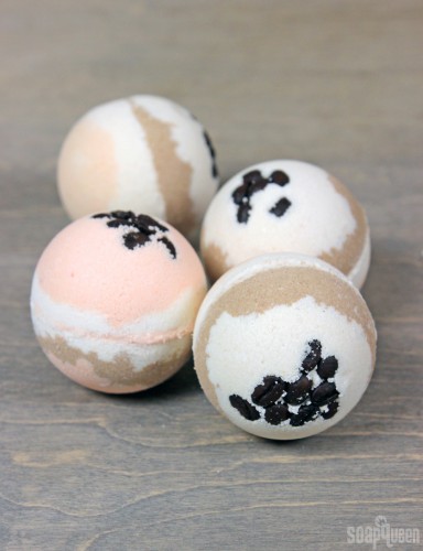 Pumpkin Spice Latte Bubble Bath Bomb DIY - Soap Queen